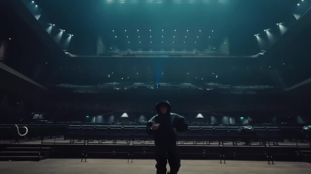 VANNDA - NEON LIGHT (OFFICIAL VIDEO)